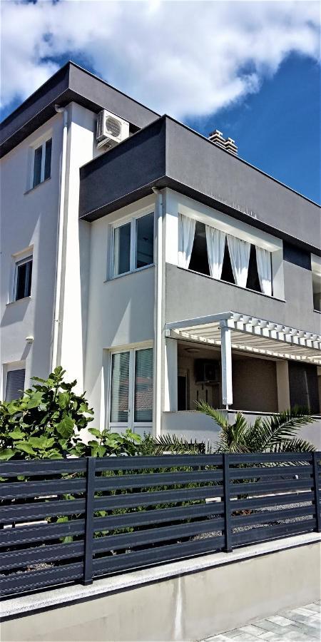 Apartment Ivetka Banjol エクステリア 写真